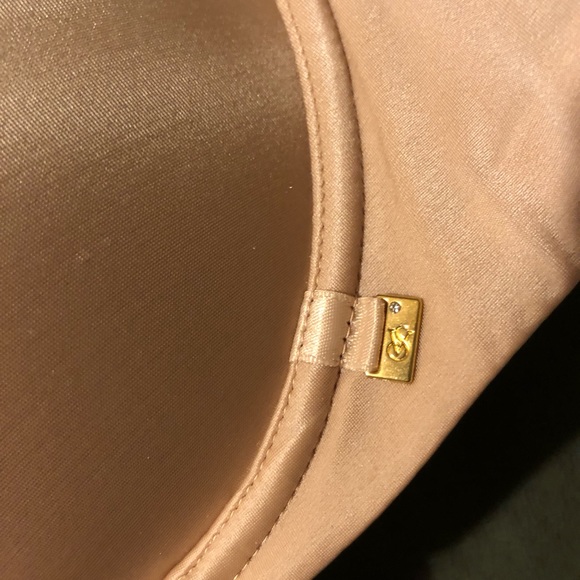 Victoria’s Secret multi-way push-up bra - Picture 5 of 5